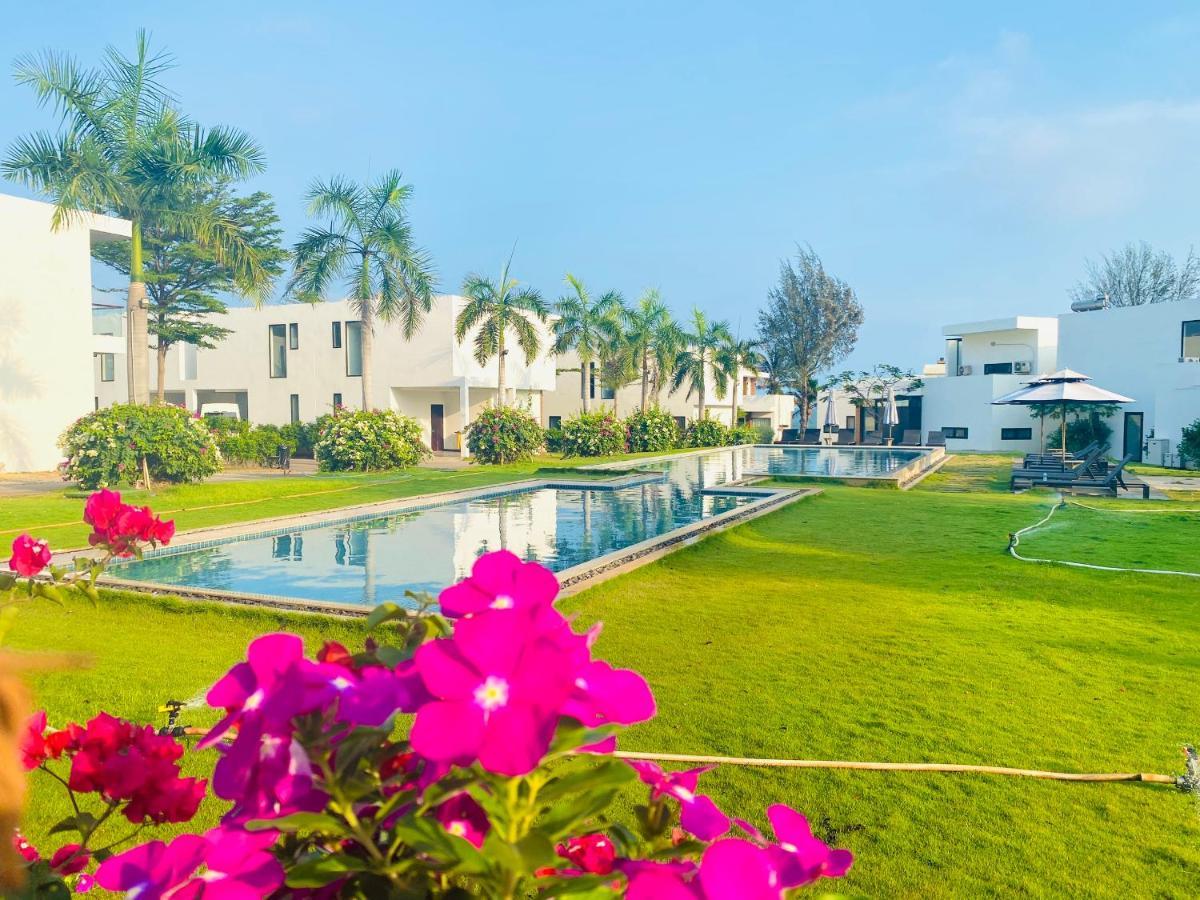 Biet Thu Mat Tien Bien Saint Simeon Resort 头顿 外观 照片